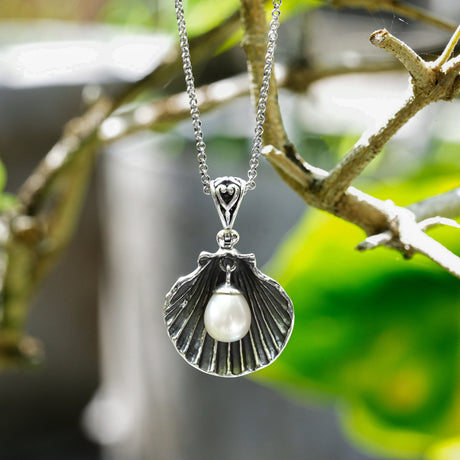 Starborn Seashell Pendant with Freshwater Pearl in Sterling Silver